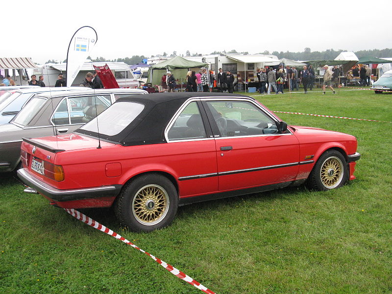 File:BMW 323i Baur Cabriolet E30 (7883881022).jpg