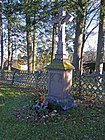 Balingen-Roßwangen-bei Oberer Brühl 6-Friedhofkreuz169393.jpg