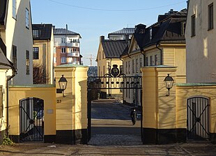 Portal till Barnängens herrgård.