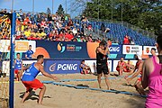 Deutsch: Beachhandball Europameisterschaften 2019 (Beach handball Euro); Tag 1: 2. Juli 2019 – Männer, Vorrunde Gruppe D, Polen-Schweden 2:1 (18:10, 15:9; 8:6) English: Beach handball Euro; Day 1: 2 July 2019 – Men Preliminary Round Group D – Poland-Sweden 2:1 (18:10, 15:9; 8:6)