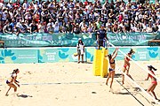 Deutsch: Beachvolleyball bei den Olympischen Jugendspielen 2018; Tag 9, 15. Oktober 2018; Mädchen, Viertelfinale: Italien-China 2–0 (21–16/21–9) English: Beach volleyball at the 2018 Summer Youth Olympics at 15 October 2018 – Girls Quarterfinals: Italy-China 2–0 (21–16/21–9)