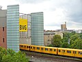 Berlin - Zug Nach Gleisdreieck (Tube Train to Gleisdreieck) - geo.hlipp.de - 37166.jpg