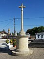 Croix monumentale dans le cimetière (juin 2009)