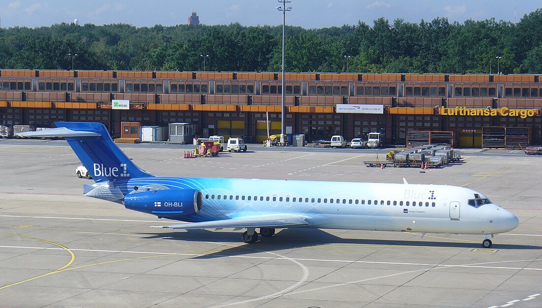 File:Blue1 Boeing 717.jpg