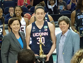 Breanna Stewart receiving the Wade trophy at the 2015 WBCA convention in Tampa Bay FL