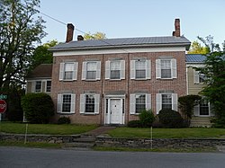 منطقه تاریخی Briggs House Alcove در تاریخ 10 مه .jpg