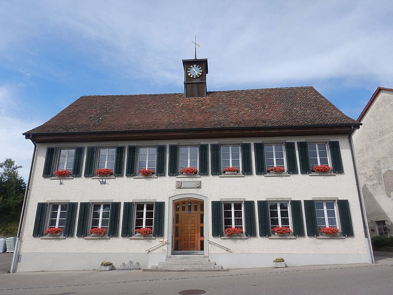 File:Buchberg SH, Gemeindehaus.jpg