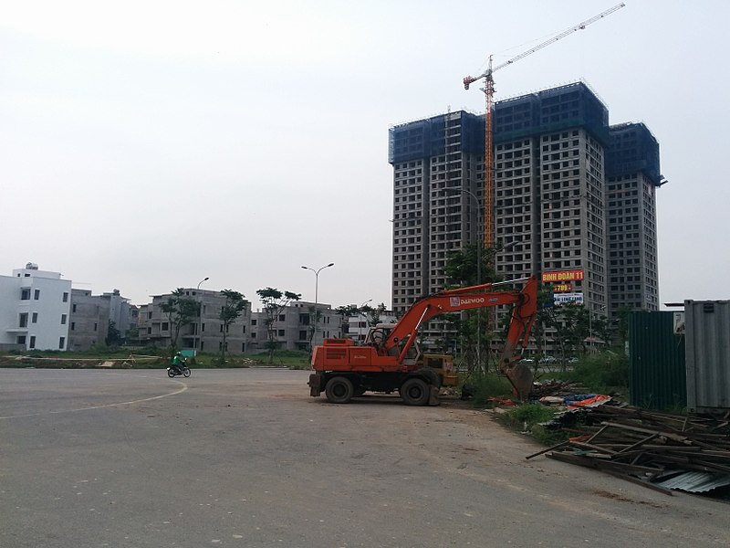 File:Buildings construction near Xuan Le 2.jpg