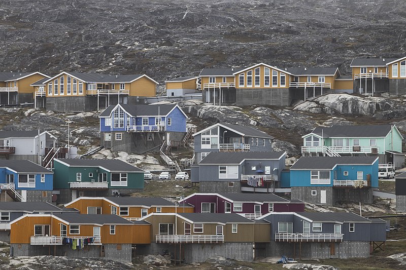 File:Buiobuione Greenland Ilulissat View of the city.jpg