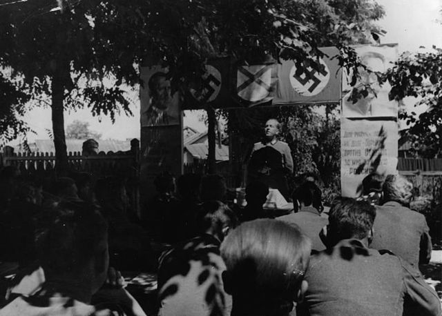 Training classes for recruits, 1944