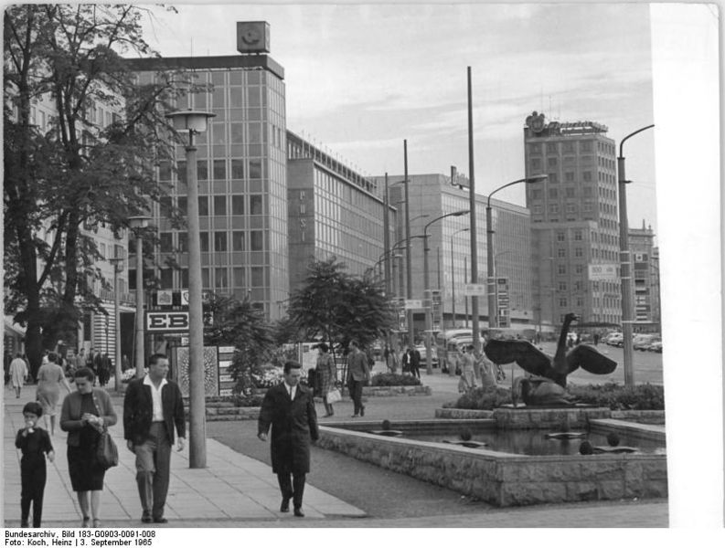 File:Bundesarchiv Bild 183-G0903-0091-008, Leipzig, Georgi-Ring.jpg