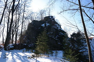 Burgfelsen im Naturschutzgebiet