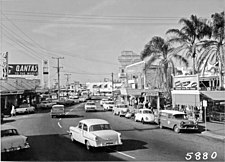 Cars on Gold Coast Highway, ca 1965 Cars on Gold Coast Highway, Surfers Paradise.jpg