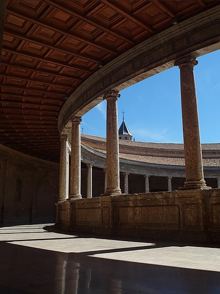 File:Colonnade in Palacio de Carlos V.JPG