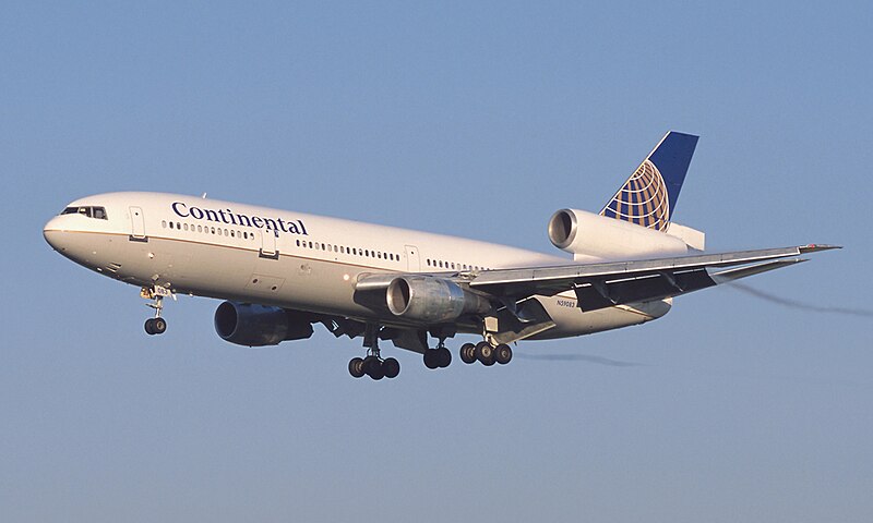 File:Continental Airlines DC-10.jpg