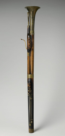 Contrabassoon made in Vienna in the first half of the 19th century Contrabassoon in C 1825-33.png