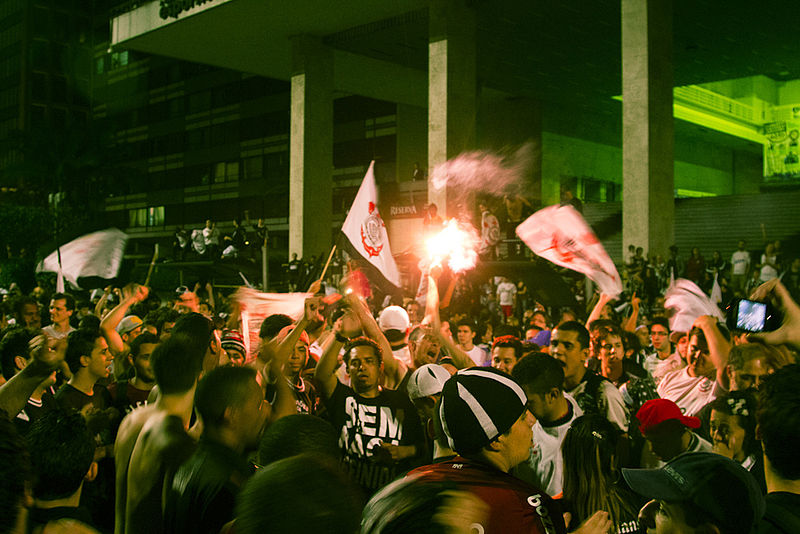 File:Corinthianscomemora.jpg