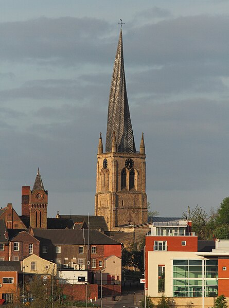 File:Crooked Spire , Chesterfield (4625321312).jpg