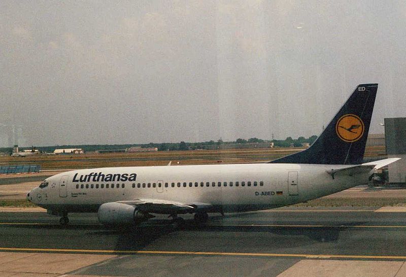 File:D-ABED Boeing 737-330 (cn 25215 2082) Lufthansa. (6488061263).jpg