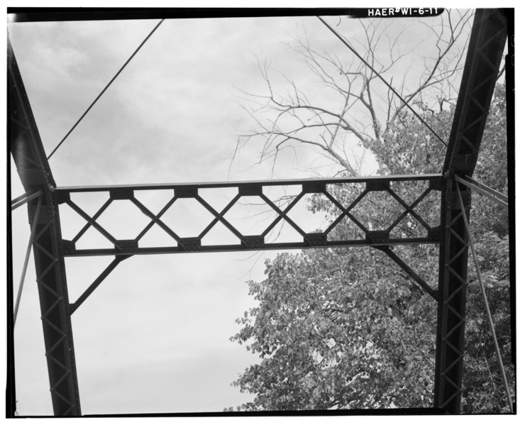 File:DETAIL OF SWAY BRACING LOOKING EAST - Longwood Bridge, Spanning Black River at Church Road, Longwood, Clark County, WI HAER WIS,10-LONG.V,1-11.tif