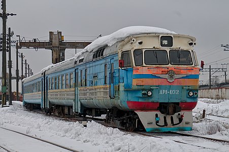 ДР1-032 в ПМС-29 на станции Пери (лобовые стёкла изменены)