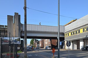 Dampremy - métro léger de Charleroi - stasiun Epta après rénovation 2015 - 02.jpg