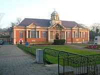 Dartford Müzesi, Kütüphanesi ve Savaş Anıtı
