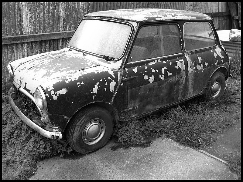 File:Decaying Mini B&W.jpg