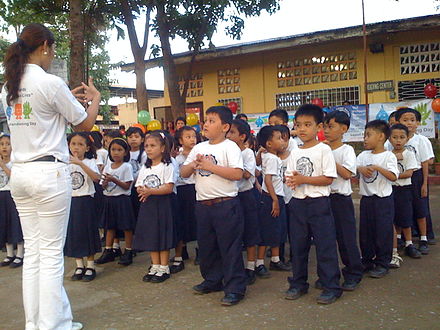 Dry run with kids at City Central School in Cagayan de Oro on how to wash hands with soap during Global Handwashing Day 2008 (Philippines)