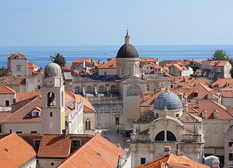 File:Dubrovnik 2016-05-26 DSC06252 view from the wall - cropped.jpg