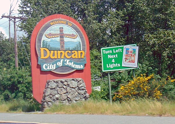 Sign welcoming visitors to the town of Duncan, on Vancouver Island, British Columbia.