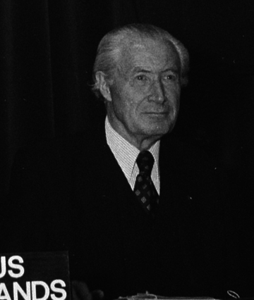 File:Duncan Sandys 1975.png