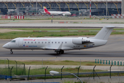 Canadair CRJ-200, EC-HEK