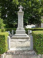 Monument aux morts[17]