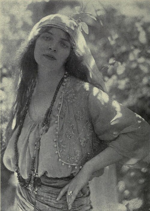 Edward Weston portrait, 1916