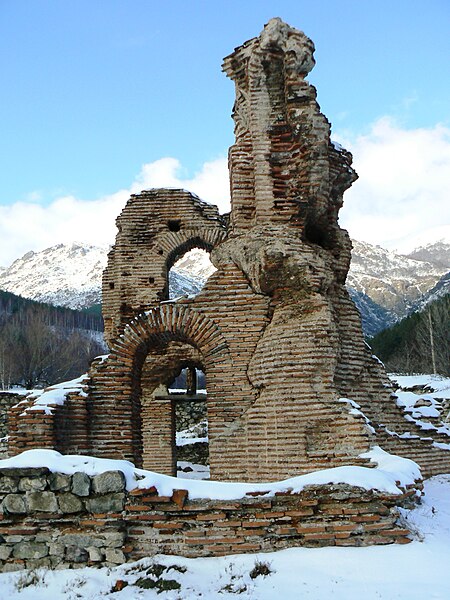 File:Elenska-basilica-2.jpg