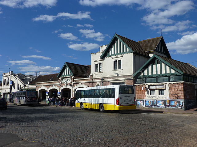 Banfield railway station