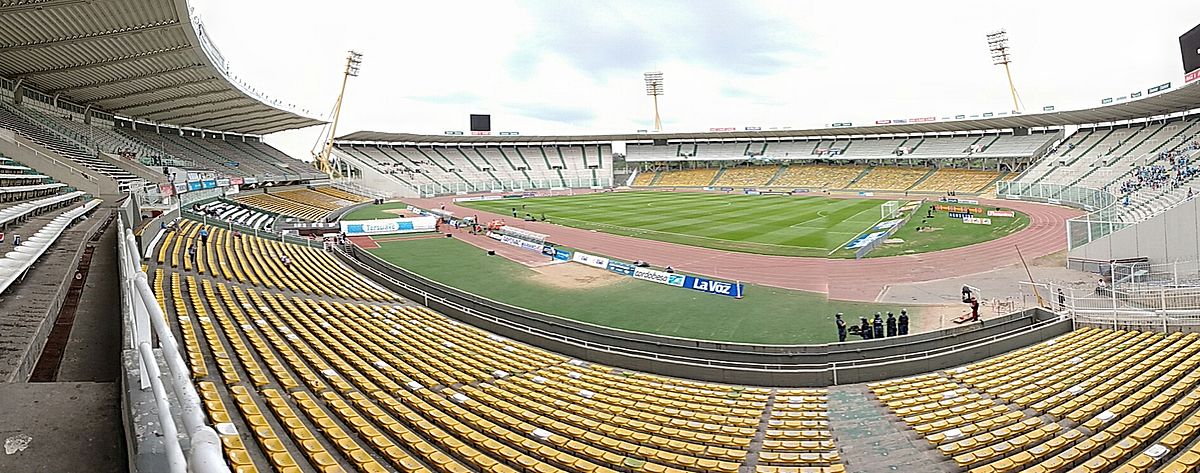 Resultado de imagem para estadio mario kempes cordoba