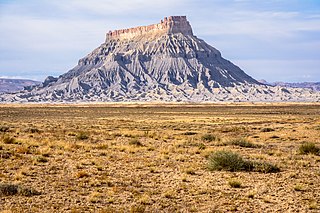 <span class="mw-page-title-main">Factory Butte (Wayne County, Utah)</span> Butte in Wayne County, Utah, United States