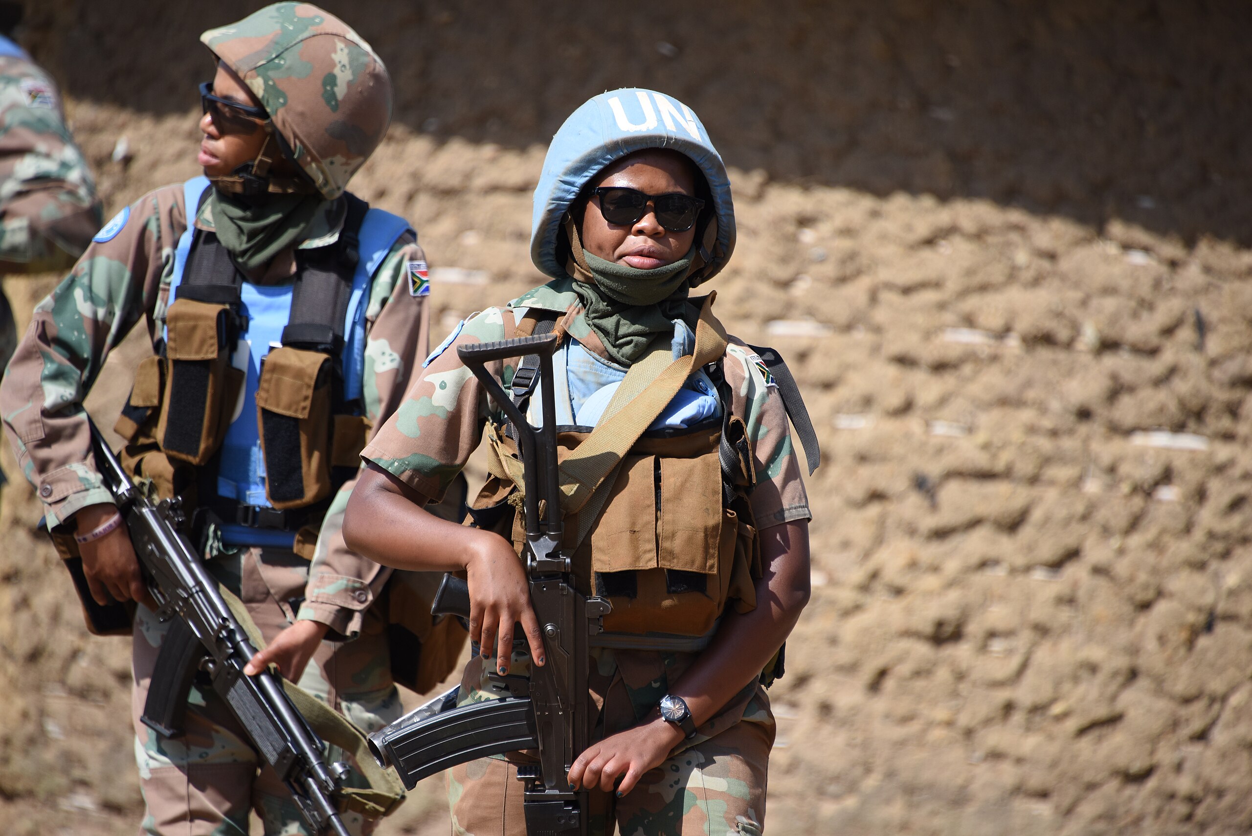 File:Female combat troops of South African Contingent in MONUSCO on robust  foot and moblile patrols 37.jpg - Wikimedia Commons