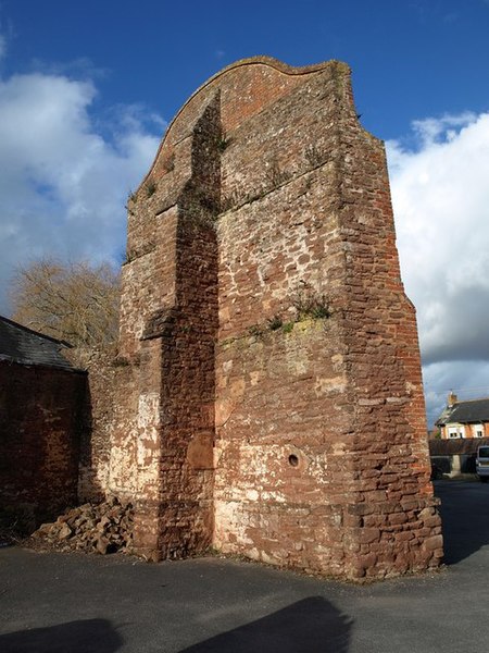 File:Fives tower, Bishop's Lydeard - geograph.org.uk - 1139695.jpg