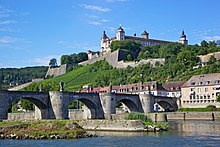 Festung Marienberg und die alte Mainbrücke