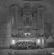 Kreuzchor bei einem Auftritt in der Dresdner Kreuzkirche in den 1960er Jahren (Quelle: Wikimedia)