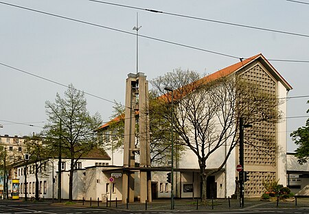 Franziskanerkirche in Duesseldorf Stadtmitte, von Westen