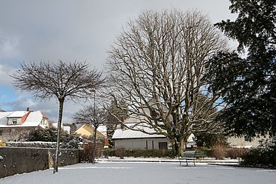 Vorhof zur Kirche Lengnau