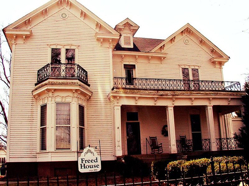 File:Freed House on Eaton Street in Trenton, TN.jpg