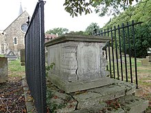 Frindsbury - Moulding tomb.jpg