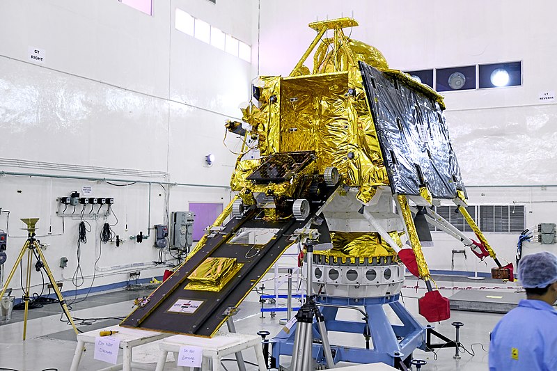 File:GSLV Mk III M1, Chandrayaan-2 - Pragyan rover mounted on the ramp of Vikram lander.jpg