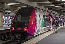 Rame Z 50000 en stationnement sur les voies de surface de la gare du Nord.