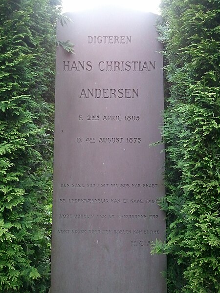 File:Hans Christian Andersen Grave.jpg